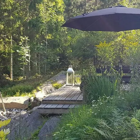 Dom wakacyjny Forest At Branen With Fireplace & Fire Pit *